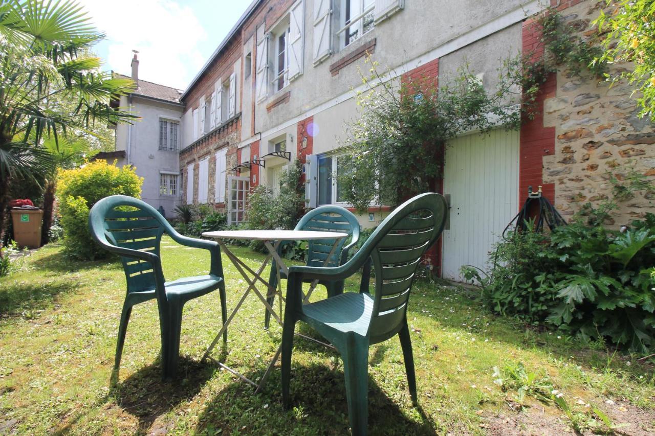 Disponible - Appartement Entier - Ligne H 15Mn Paris-Gare Du Nord, Parking Rue Gratuit, 4 Pers, Station De Train En Face Toutes Les 15Mn, Hippodrome, Cdfas, Universite, Borne Electrique, 1Er Etage Обон Екстериор снимка