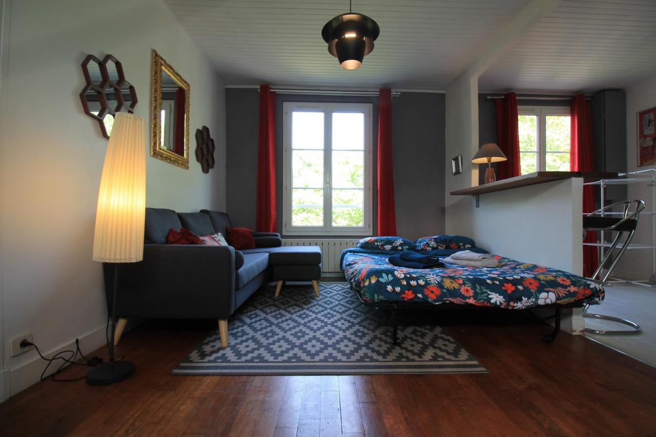 Disponible - Appartement Entier - Ligne H 15Mn Paris-Gare Du Nord, Parking Rue Gratuit, 4 Pers, Station De Train En Face Toutes Les 15Mn, Hippodrome, Cdfas, Universite, Borne Electrique, 1Er Etage Обон Екстериор снимка