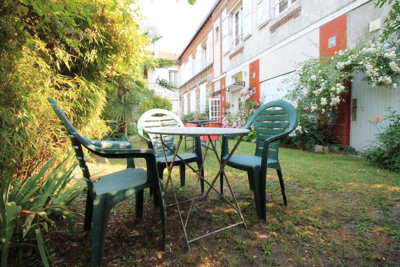 Disponible - Appartement Entier - Ligne H 15Mn Paris-Gare Du Nord, Parking Rue Gratuit, 4 Pers, Station De Train En Face Toutes Les 15Mn, Hippodrome, Cdfas, Universite, Borne Electrique, 1Er Etage Обон Екстериор снимка