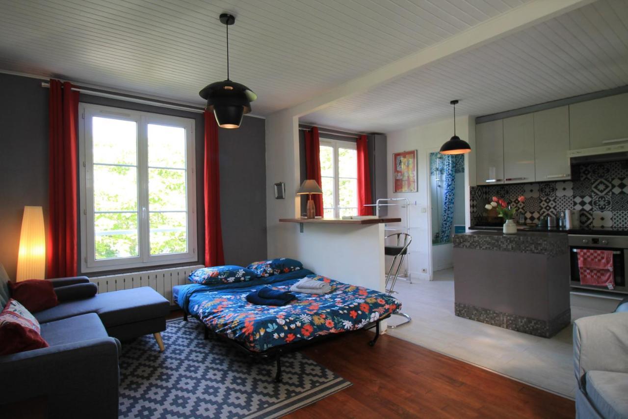 Disponible - Appartement Entier - Ligne H 15Mn Paris-Gare Du Nord, Parking Rue Gratuit, 4 Pers, Station De Train En Face Toutes Les 15Mn, Hippodrome, Cdfas, Universite, Borne Electrique, 1Er Etage Обон Екстериор снимка