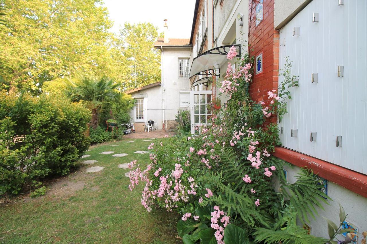 Disponible - Appartement Entier - Ligne H 15Mn Paris-Gare Du Nord, Parking Rue Gratuit, 4 Pers, Station De Train En Face Toutes Les 15Mn, Hippodrome, Cdfas, Universite, Borne Electrique, 1Er Etage Обон Екстериор снимка